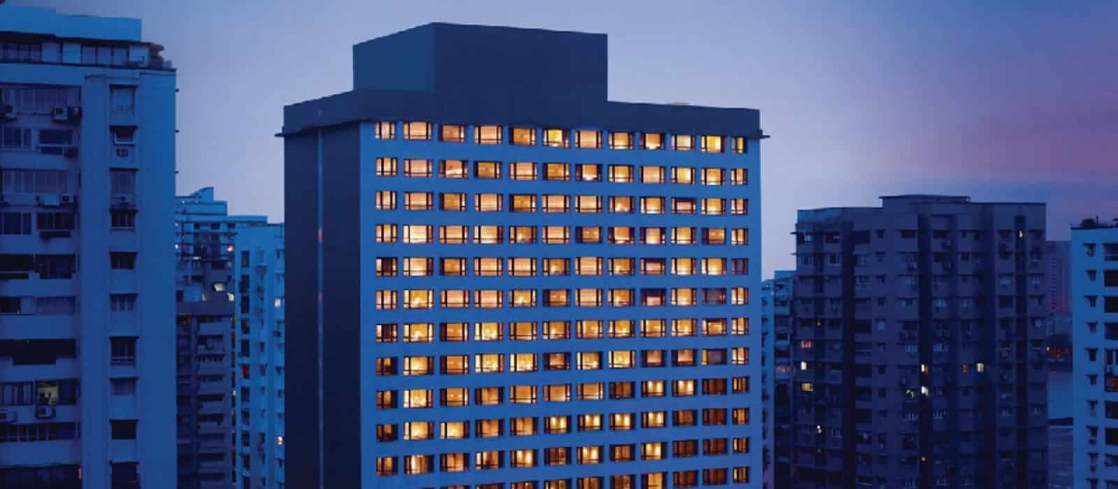 hotel-vivanta-by-taj-president