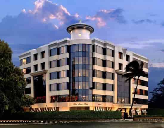 Hotel Marine Plaza-full-body-massage-mumbai